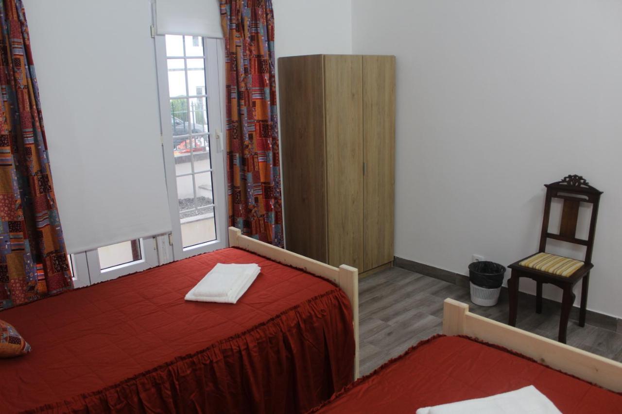 Vitorino De Nemesio Guesthouse Ponta Delgada Dış mekan fotoğraf