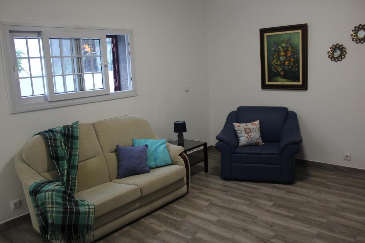 Vitorino De Nemesio Guesthouse Ponta Delgada Dış mekan fotoğraf
