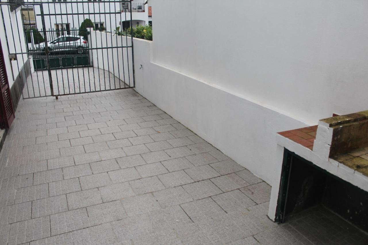 Vitorino De Nemesio Guesthouse Ponta Delgada Dış mekan fotoğraf